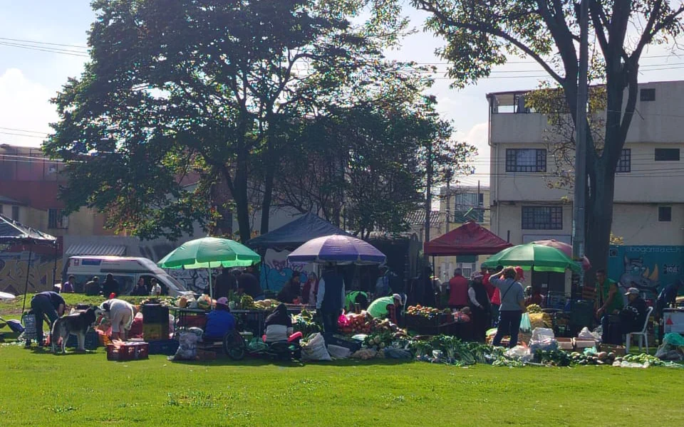 Plaza de Mercado Villas de Granada 2